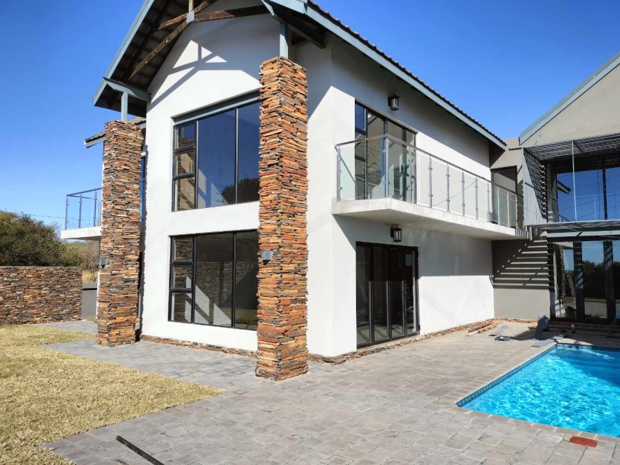 5 Bedroom Property for Sale in Lilyvale Free State